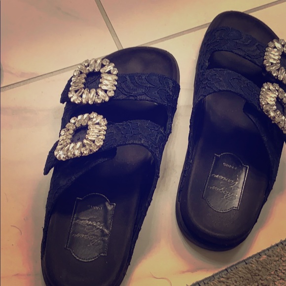 Roger Vivier. sandals or slipers. Lace Embroiled. - Picture 1 of 2